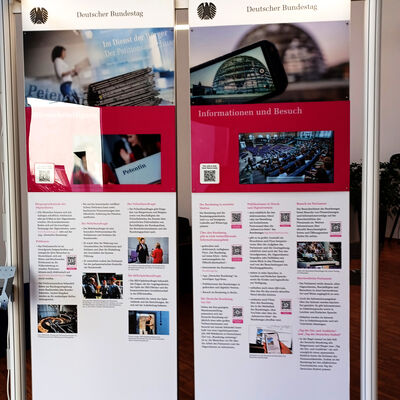 Bild vergr&ouml;&szlig;ern: Wanderausstellung des Bundestages